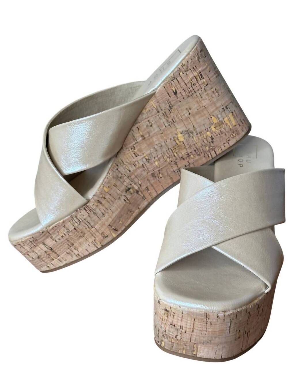 NEW SHU SHOP women's ludovica wedge sandal in champagne